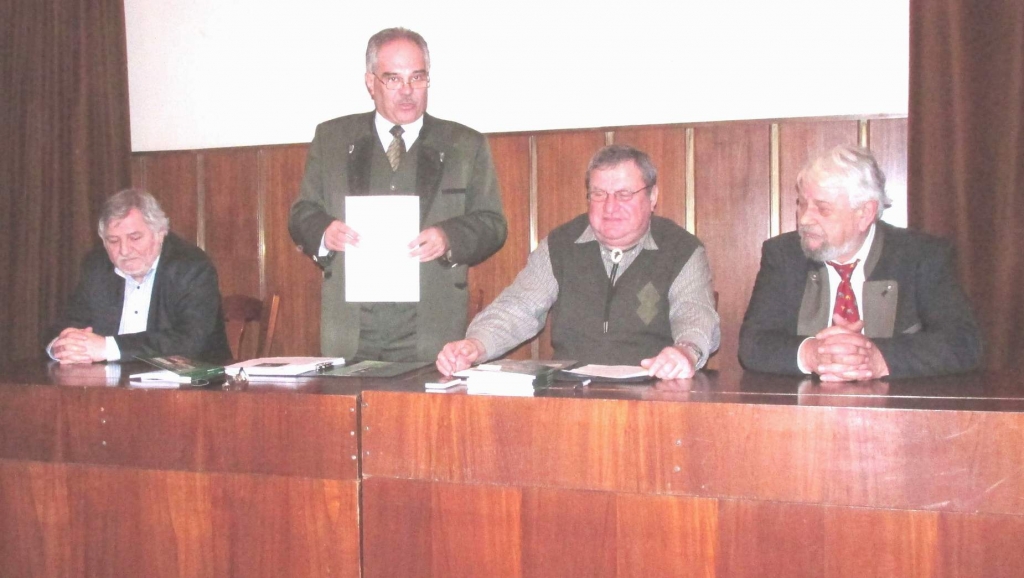 Balról jobbra: Kornétás kiadó vezetője, Oláh Csaba, Dr. Hautzinger Gyula, Homonnay Zsombor